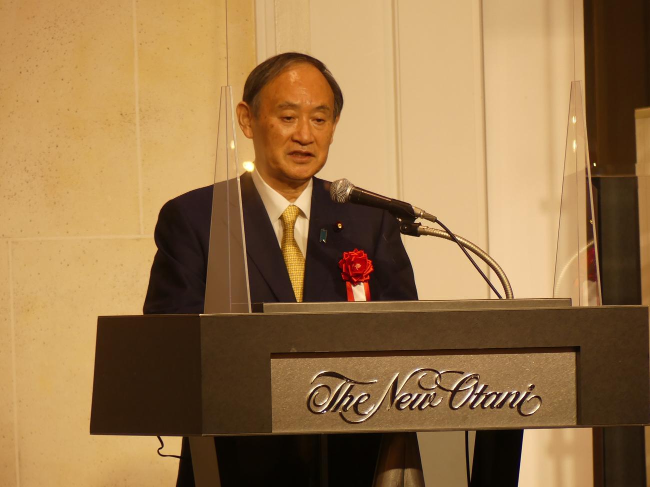 菅義偉前首相（21年12月7日撮影）