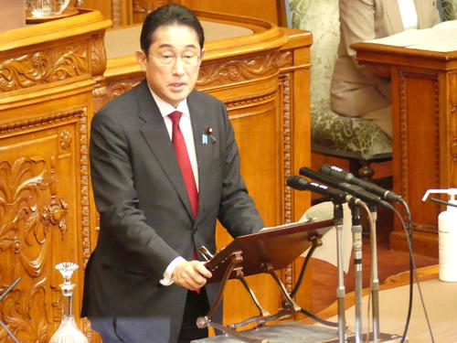 参院本会議で答弁する岸田文雄首相（2023年1月24日撮影）