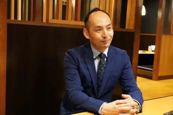 焼肉事業部長の山口学さん（写真＝物語コーポレーション、撮影のためマスクを外しています）