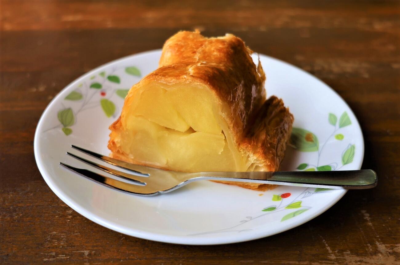 十和田湖マリンブルーのアップルパイ