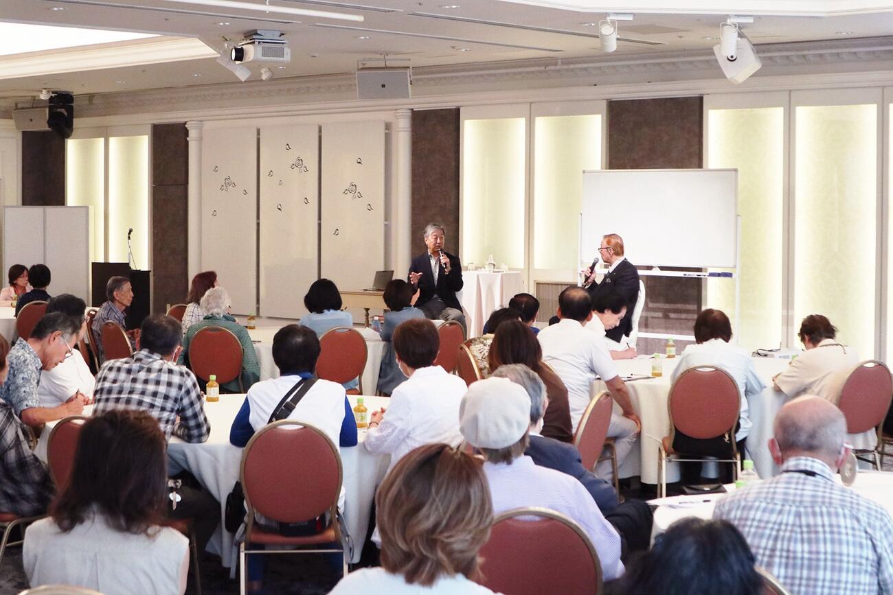 会場には約100人が集まった