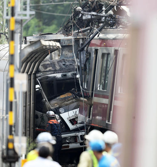 京急車両と衝突し焼け焦げたトラック（2019年9月5日撮影）