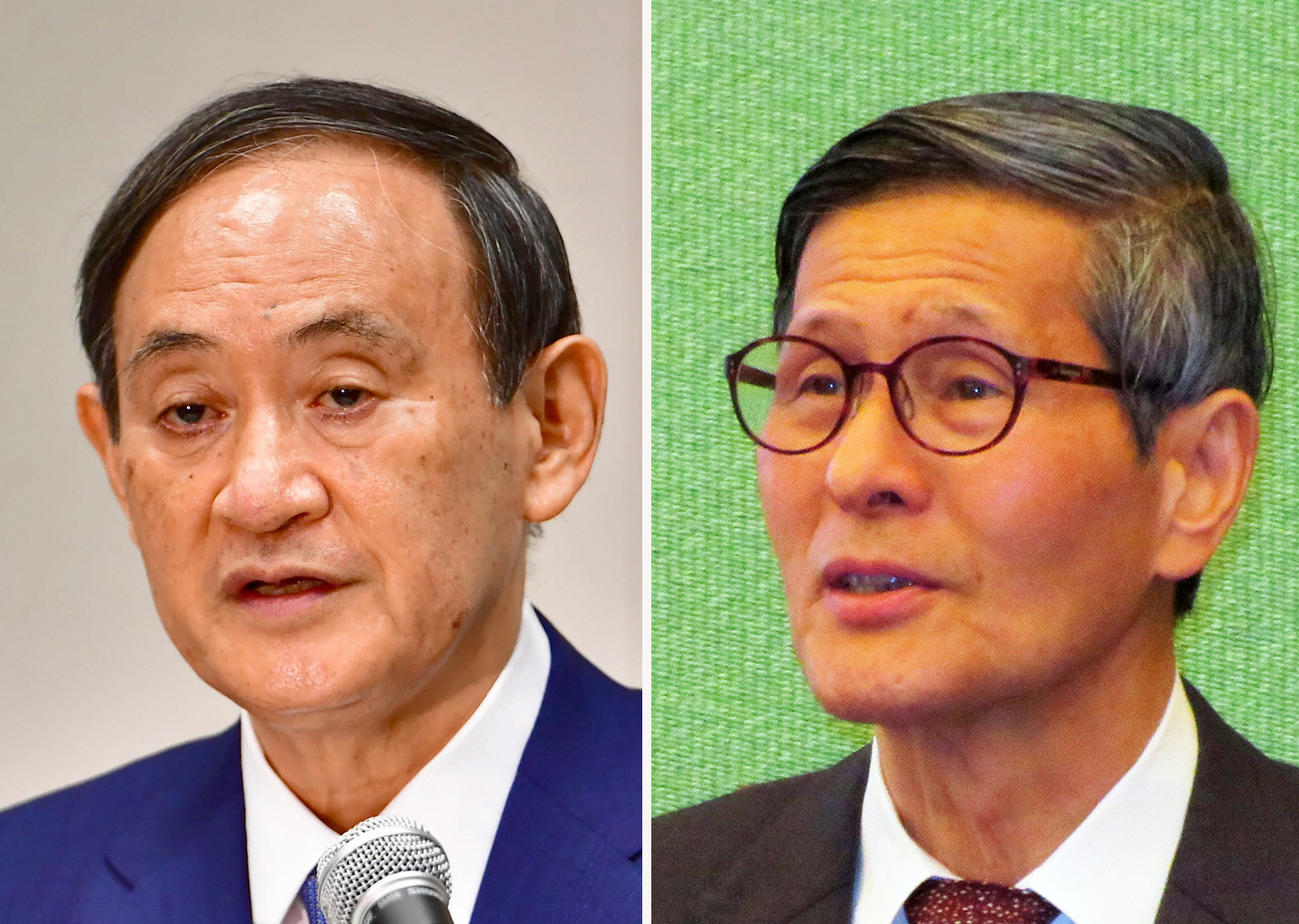 菅首相（左）と新型コロナ対策分科会の尾身会長