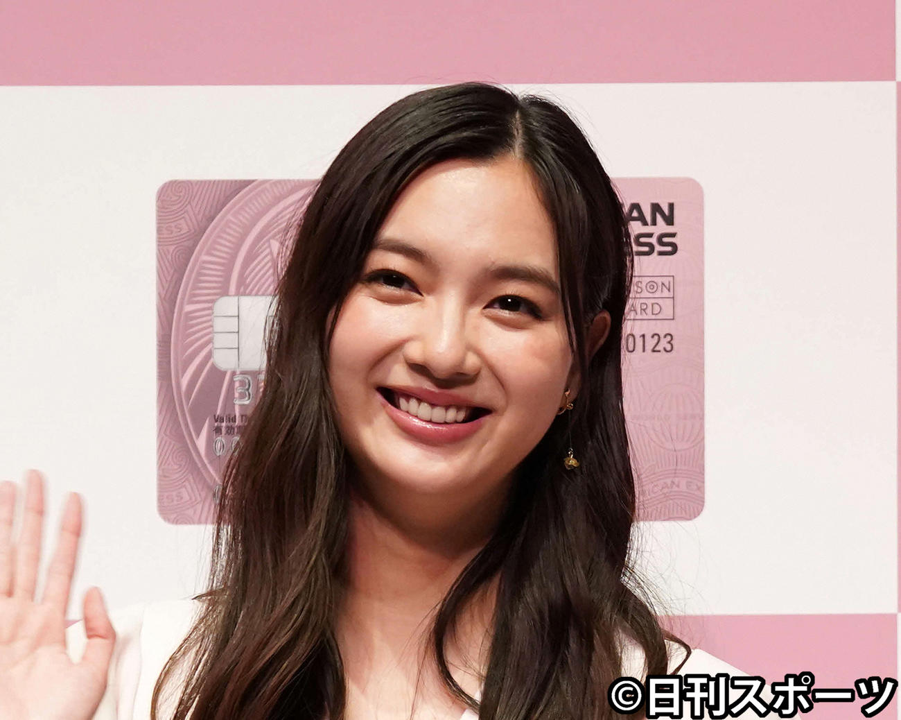 新川優愛
