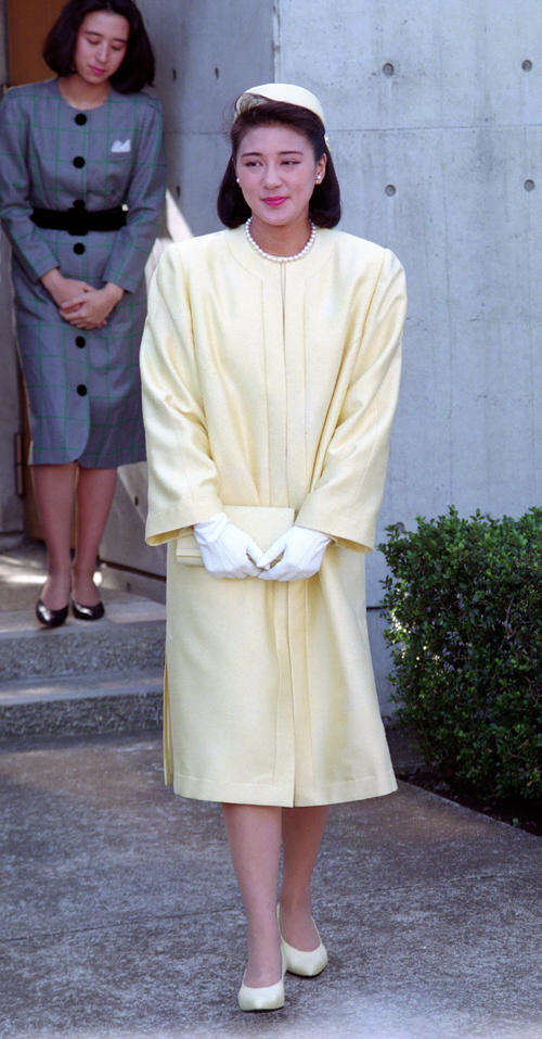 皇室会議で皇太子徳仁親王と小和田雅子さんの婚約が正式決定／今日は