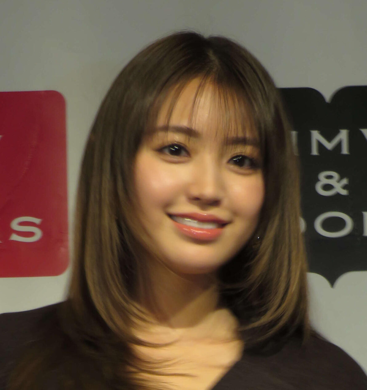 カレンダー発売記念イベントに登場した香音