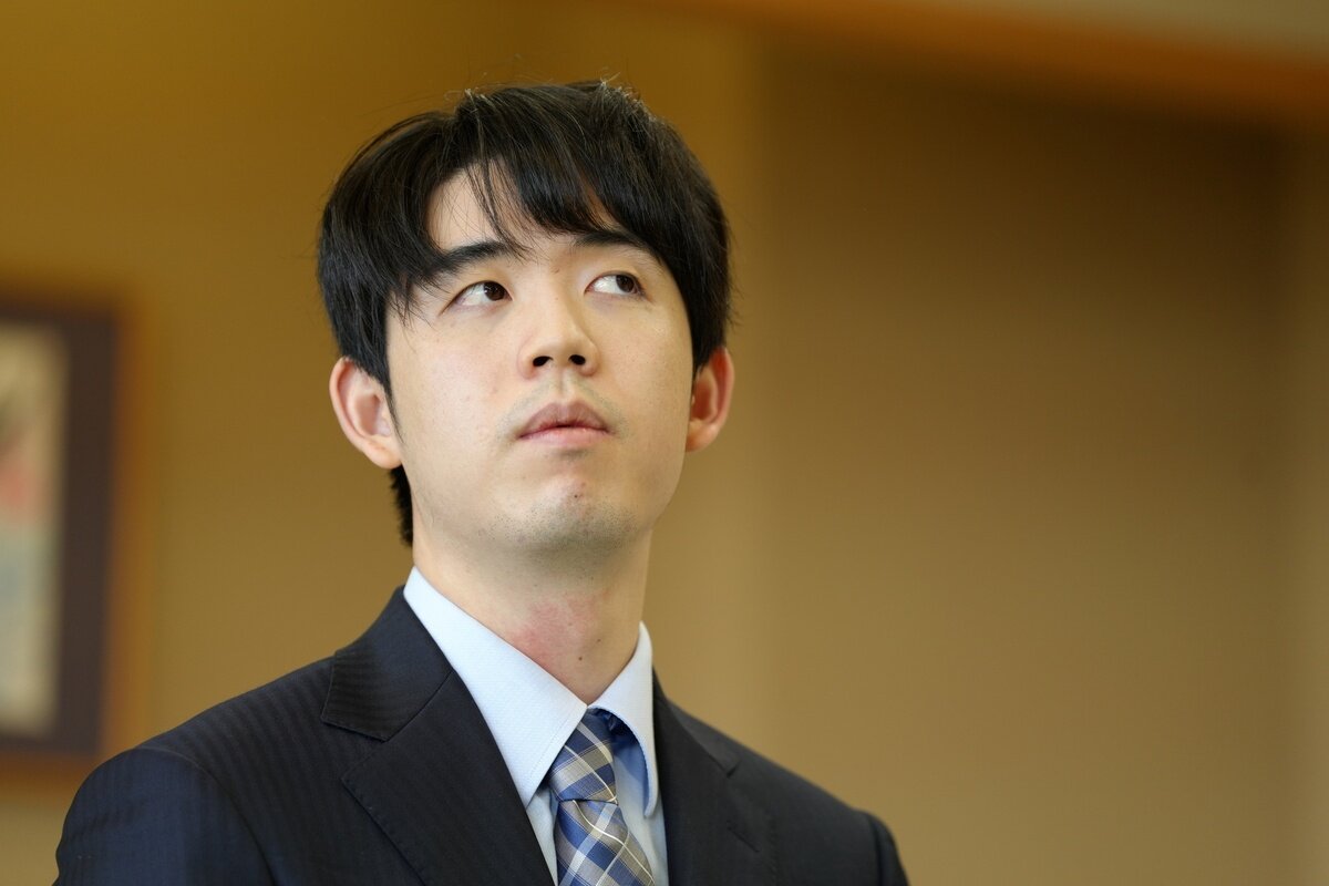 タイトル戦では初めて訪れる青森で連勝を目指す藤井聡太名人（日本将棋連盟提供）
