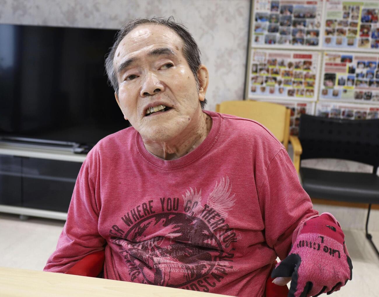 小説「苦海浄土」の登場人物のモデルとなった半永一光さん＝4月、熊本県水俣市（共同）