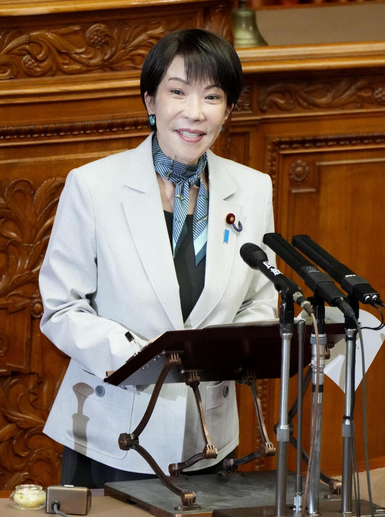 参院本会議で答弁する高市首相（共同）