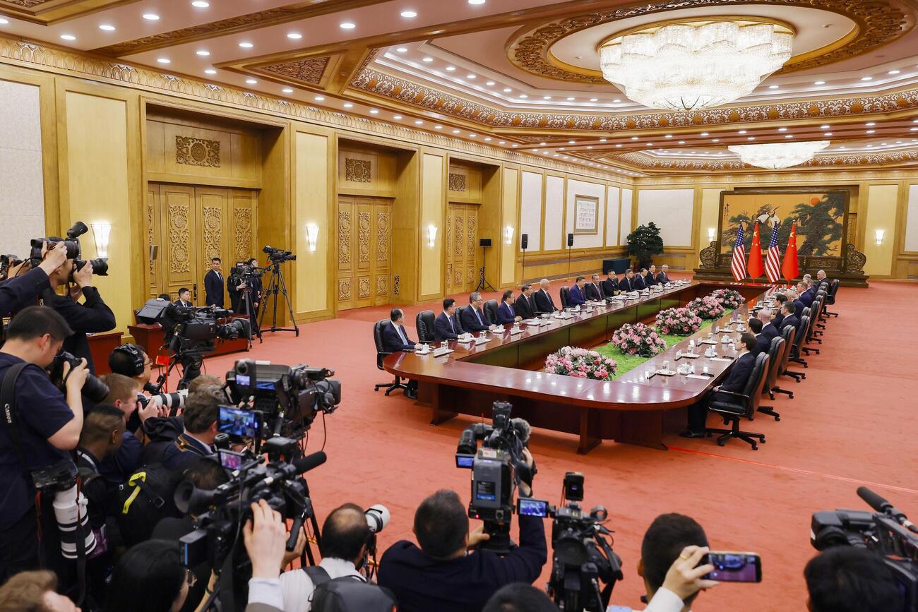 北京の人民大会堂で行われた米中首脳会談＝14日（共同）