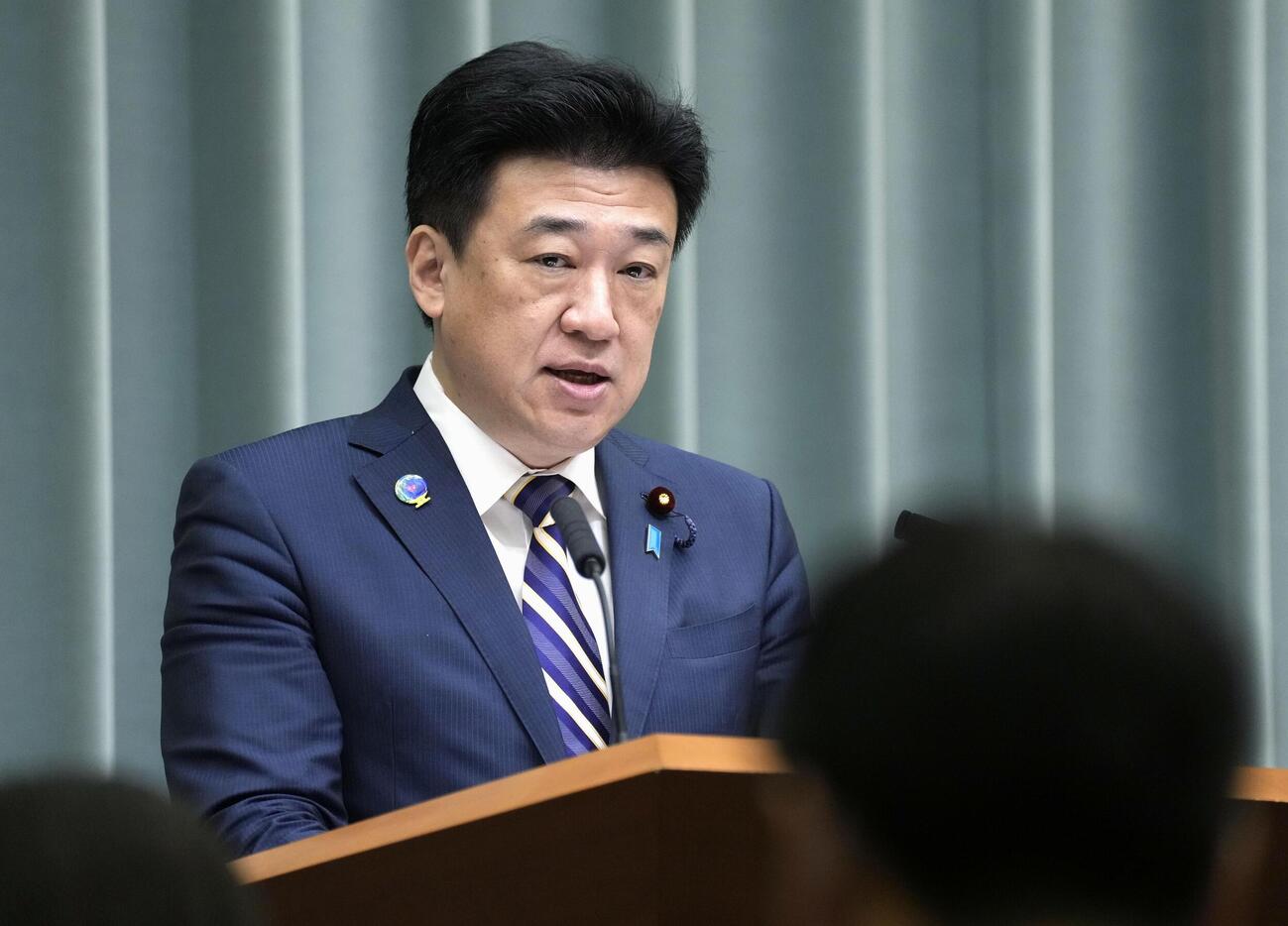 記者会見する木原官房長官＝22日午前、首相官邸（共同）