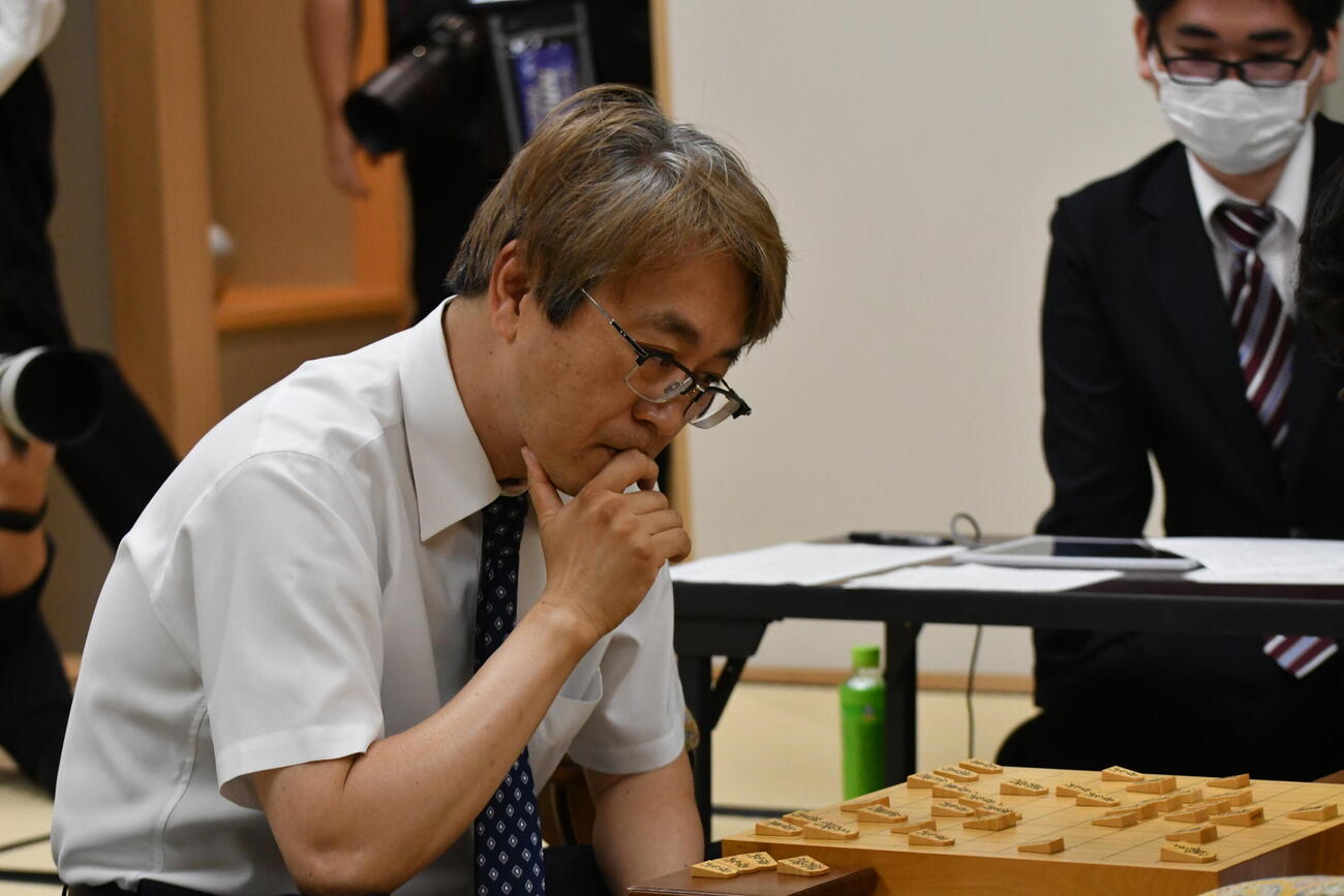 伊藤匠2冠に敗れてタイトル獲得通算100期への挑戦がならなかった羽生善治九段