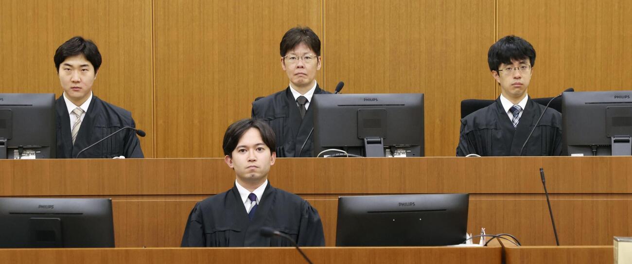 桂田精一被告の判決公判が開かれた釧路地裁の法廷。奥中央は水越壮夫裁判長（代表撮影）