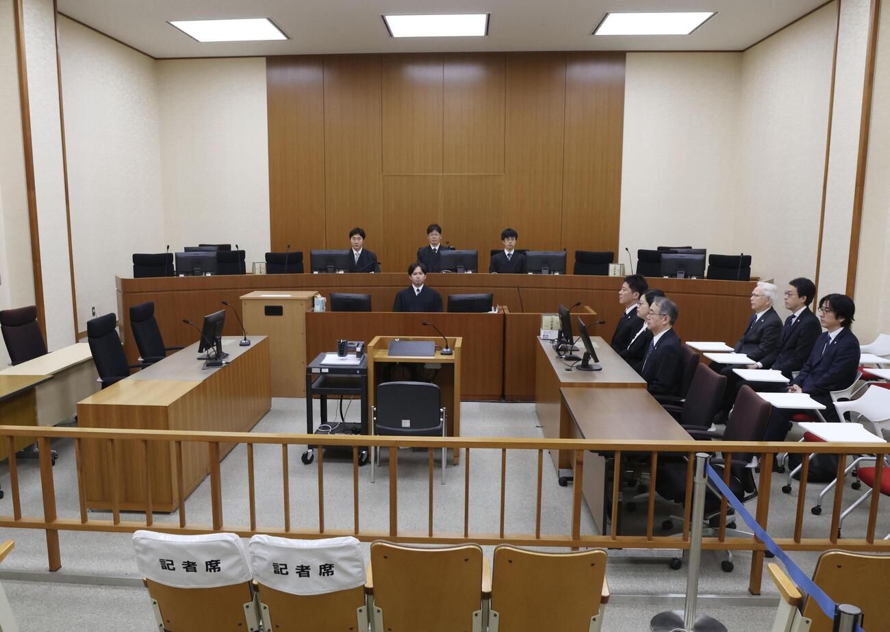 桂田精一被告の判決公判が行われた釧路地裁の法廷（代表撮影）