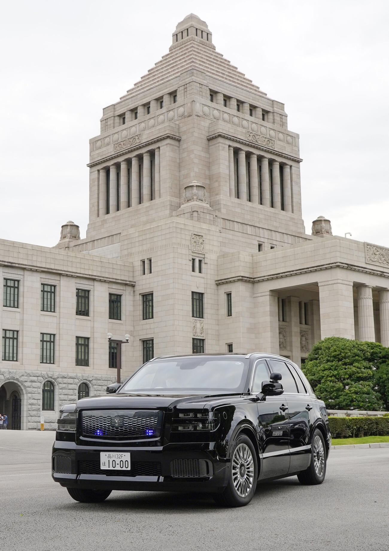 トヨタの最高級ブランド「センチュリー」のSUVに新調された高市首相が移動で使う専用車（共同）