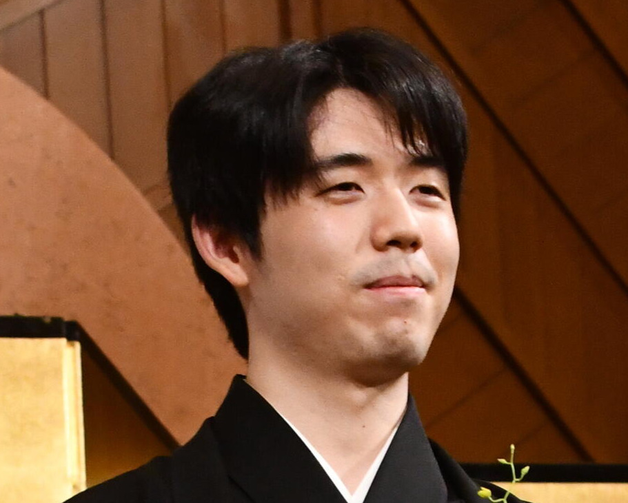 藤井聡太6冠（2026年6月撮影）