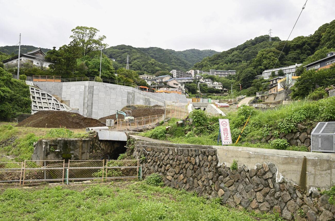 2021年7月の大規模土石流で被災した静岡県熱海市の伊豆山地区＝3日午後(共同)
