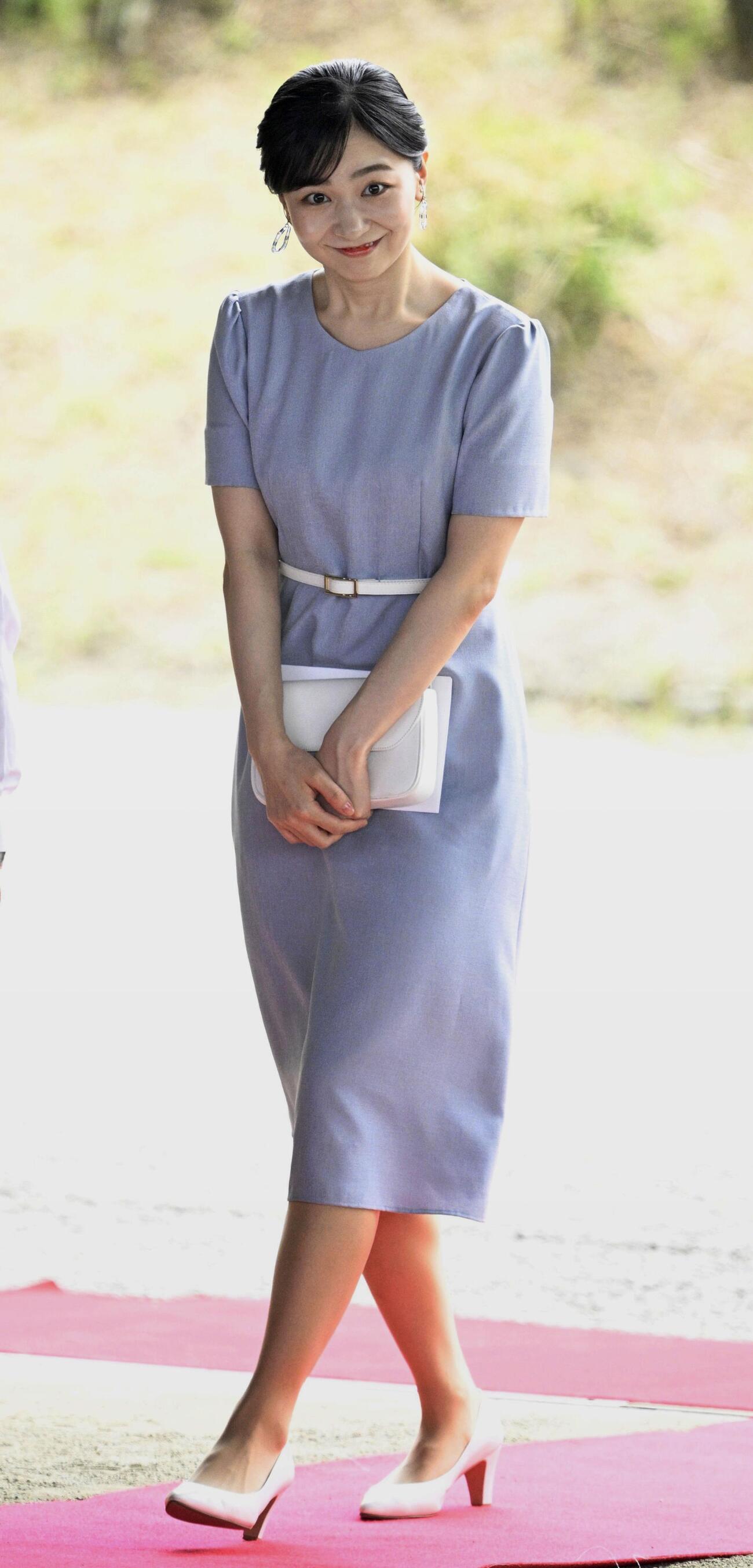 全日本高校馬術競技大会の開会式に臨まれる佳子さま＝24日午前、静岡県御殿場市の馬術・スポーツセンター（共同）