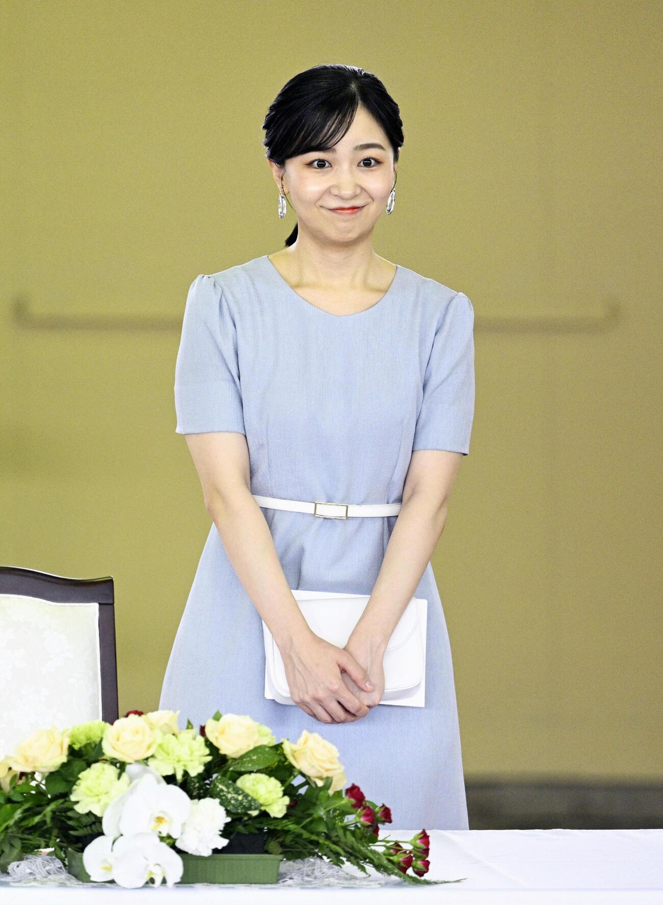 全日本高校馬術競技大会の開会式に臨まれる佳子さま＝24日午前、静岡県御殿場市の馬術・スポーツセンター（共同）