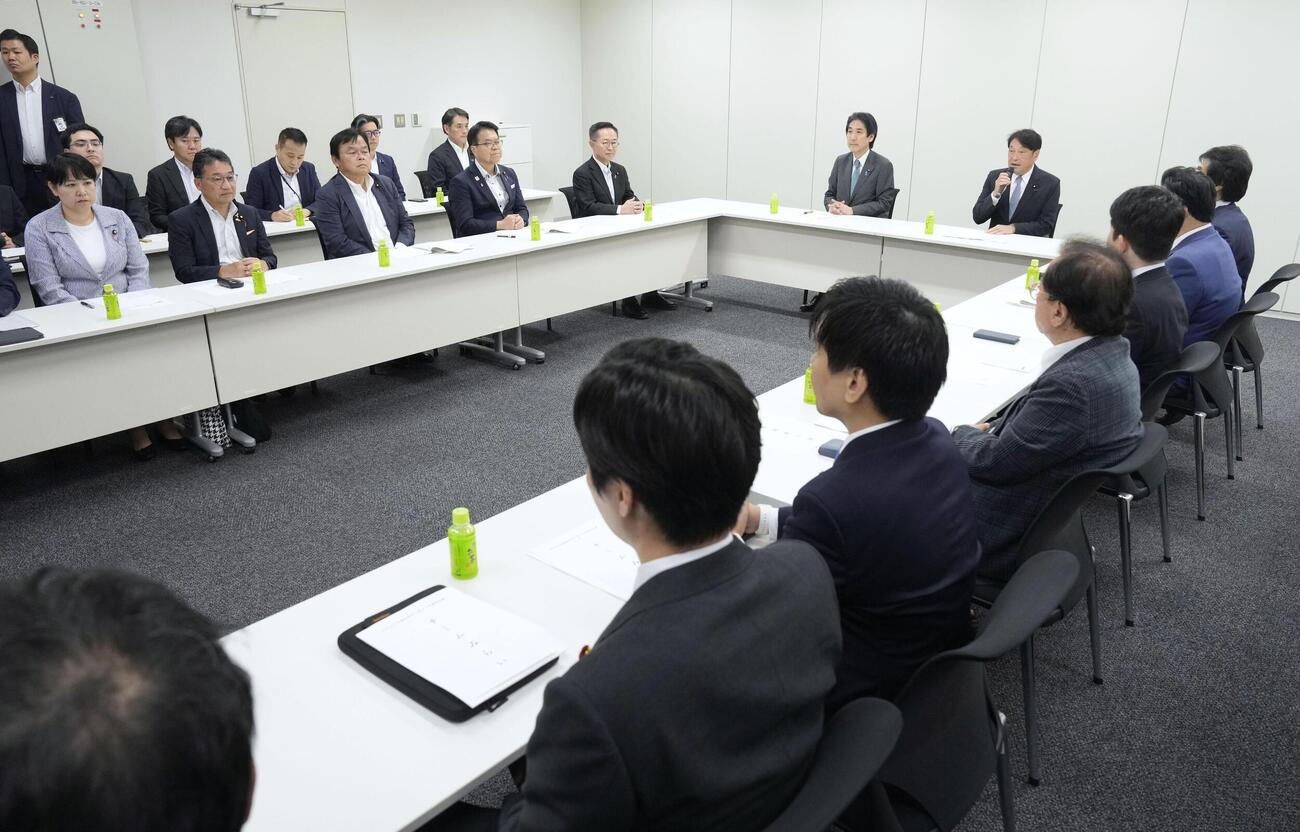 社会保障国民会議の実務者会議＝27日午後、国会（共同）