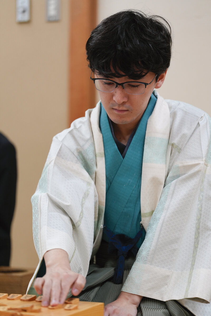 開幕局に続いて後手番を制してリードしたい伊藤匠2冠（日本将棋連盟提供）