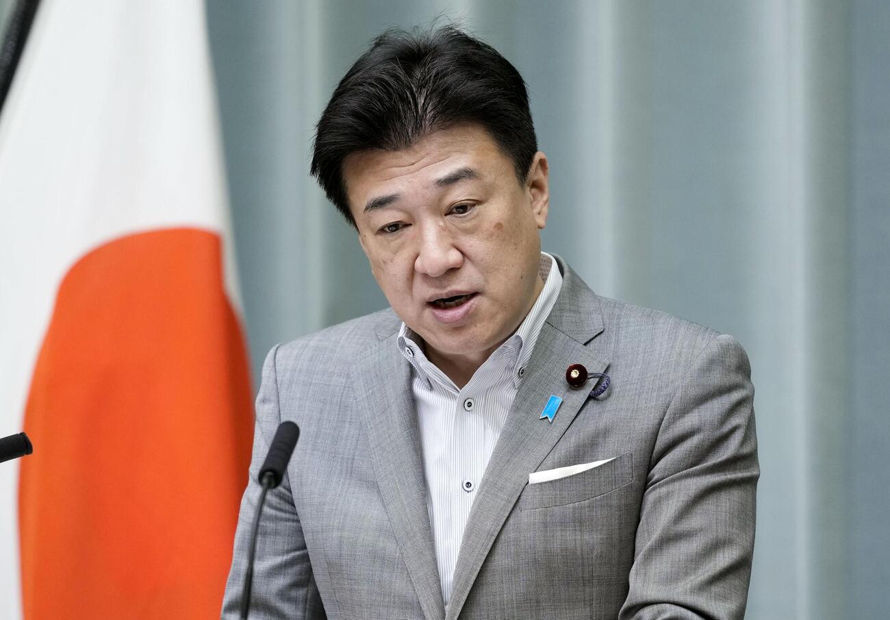 記者会見する木原官房長官＝31日午前、首相官邸（共同）