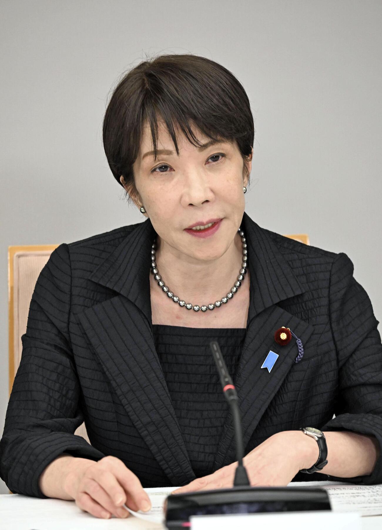 熊本地震に伴う非常災害対策本部会議で発言する高市首相＝1日午後、首相官邸（共同）