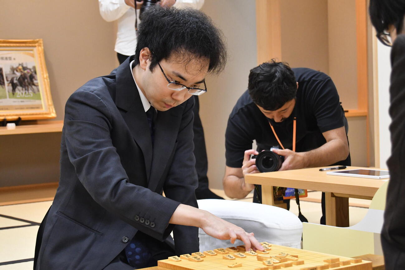 勝てばタイトル戦初挑戦と飛び級が決まる柵木幹太五段