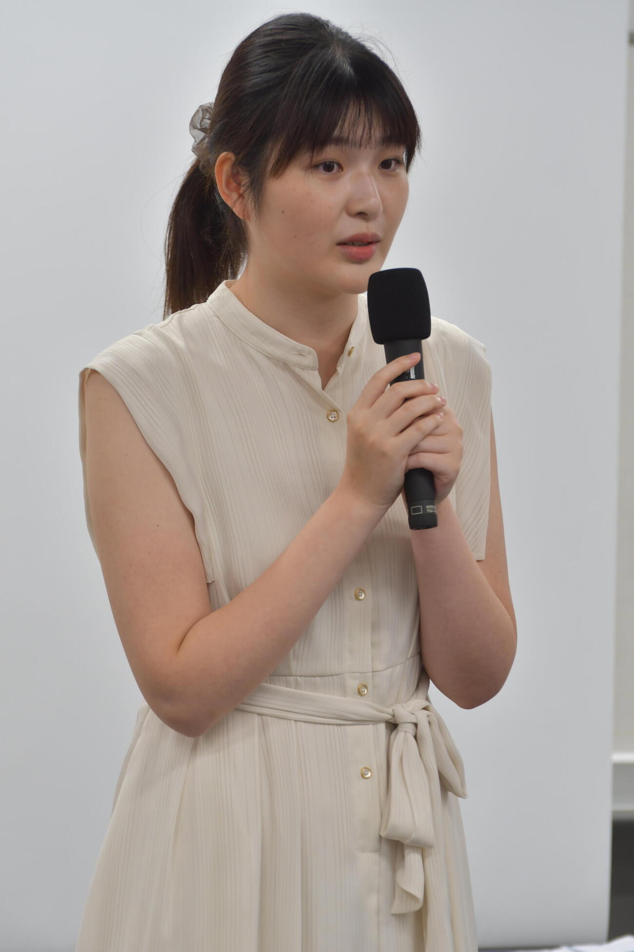 優勝スピーチをする徐文燕三段