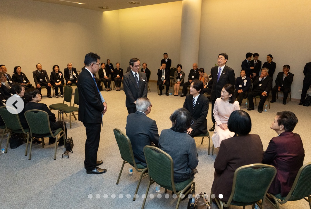 パラグアイ移住日本人らと交流する秋篠宮ご夫妻