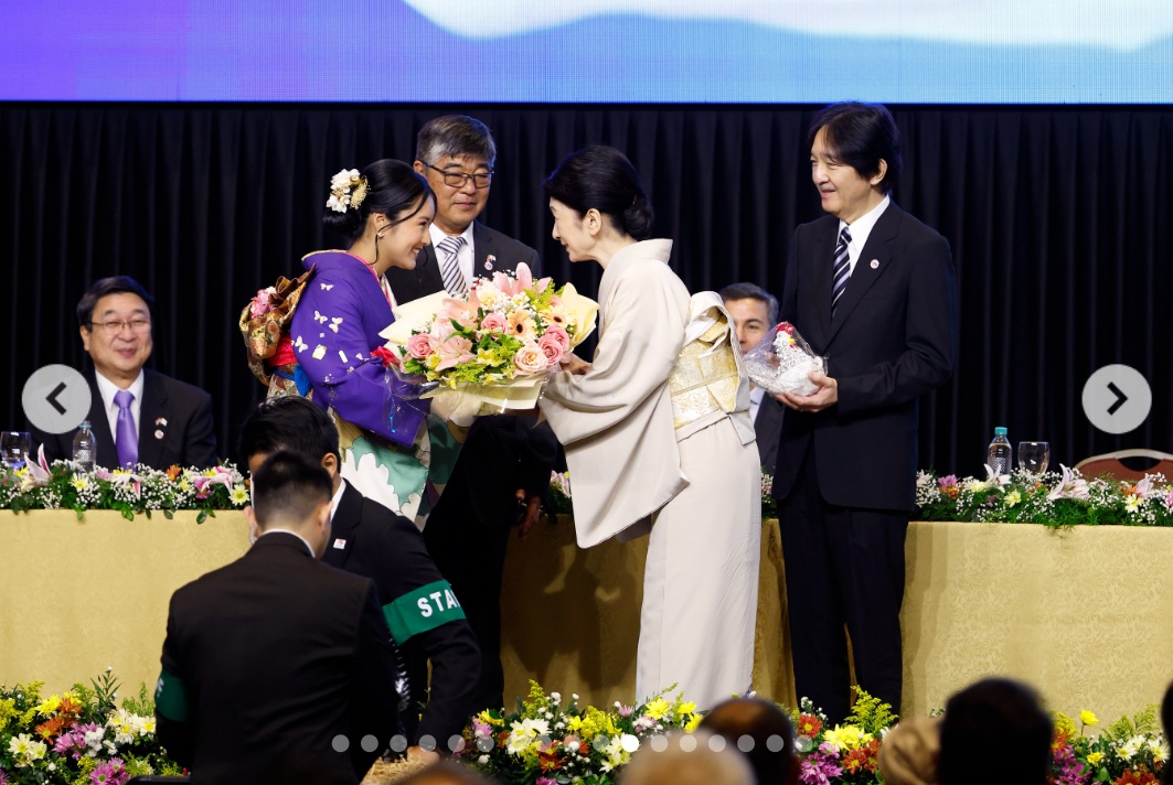 公式訪問先パラグアイでの日本人移住90周年記念式典に臨まれる秋篠宮ご夫妻