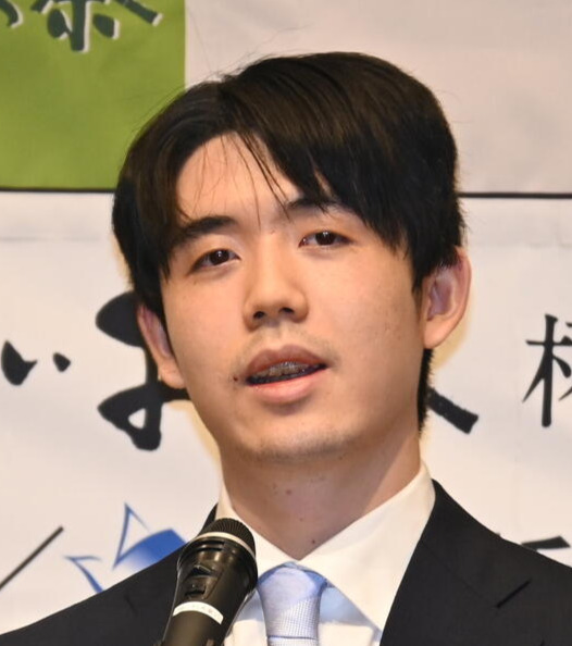 藤井聡太6冠（2026年7月撮影）