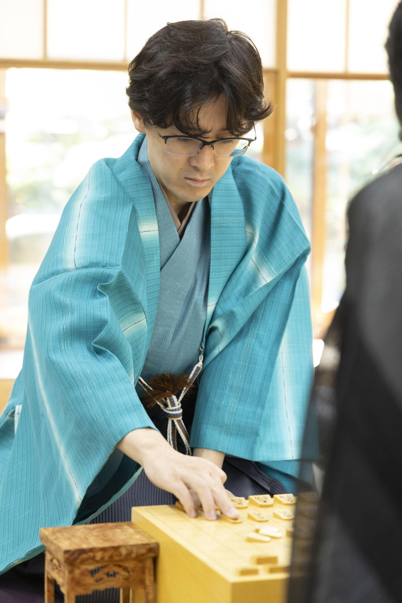 王位戦第5局、徳島対局に臨んだ伊藤匠2冠（日本将棋連盟提供）