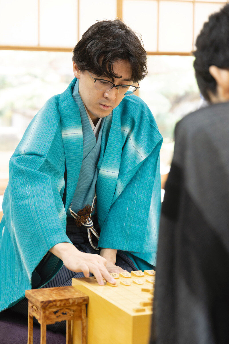 伊藤匠2冠は藤井聡太王位をかど番に追い込めるか（日本将棋連盟提供）