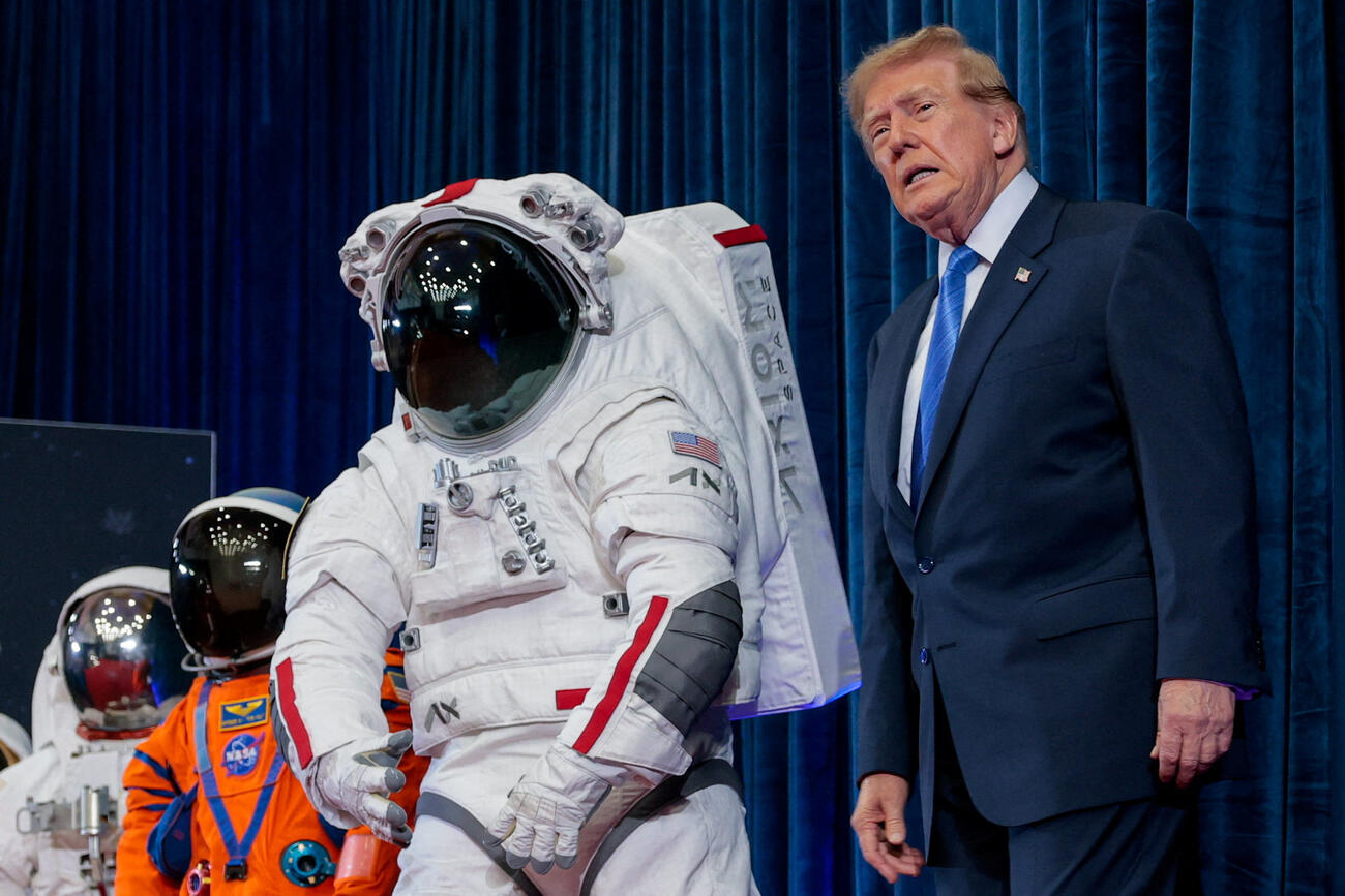 ヒューストンのNASA宇宙センターに到着したトランプ米大統領（ロイター）