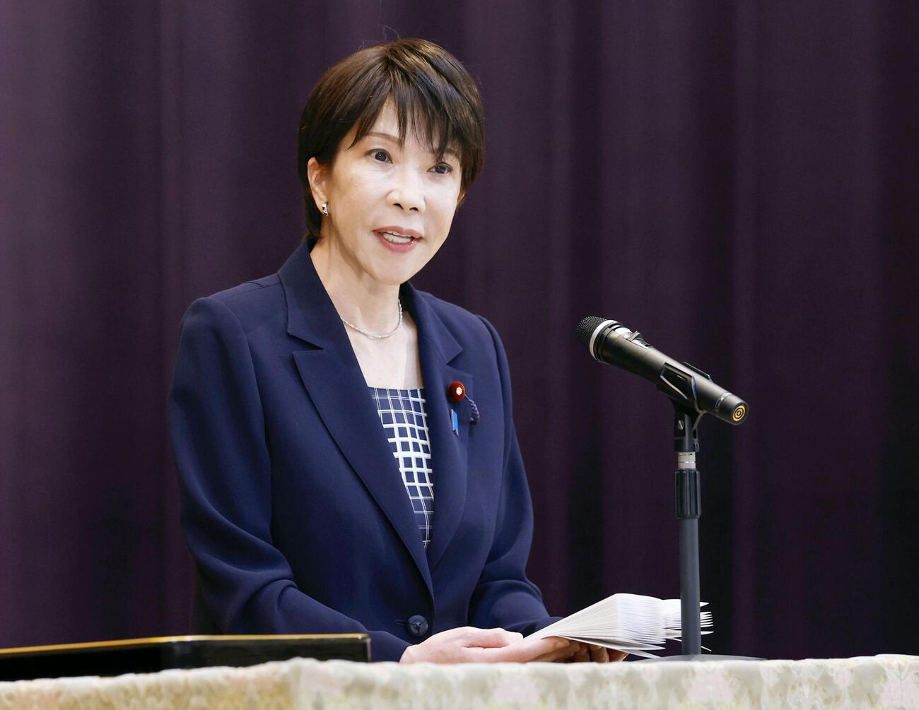 自衛隊指揮官幹部会同で訓示する高市首相＝2日午前、防衛省（共同）