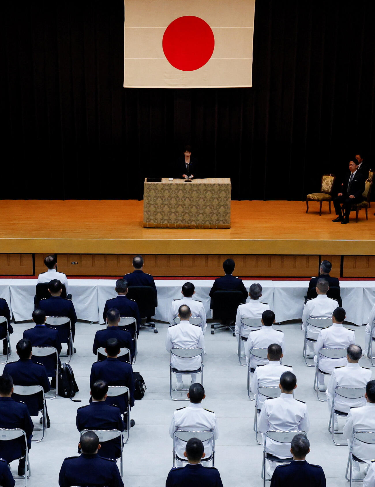 自衛隊指揮官幹部会同で訓示する高市首相（ロイター）