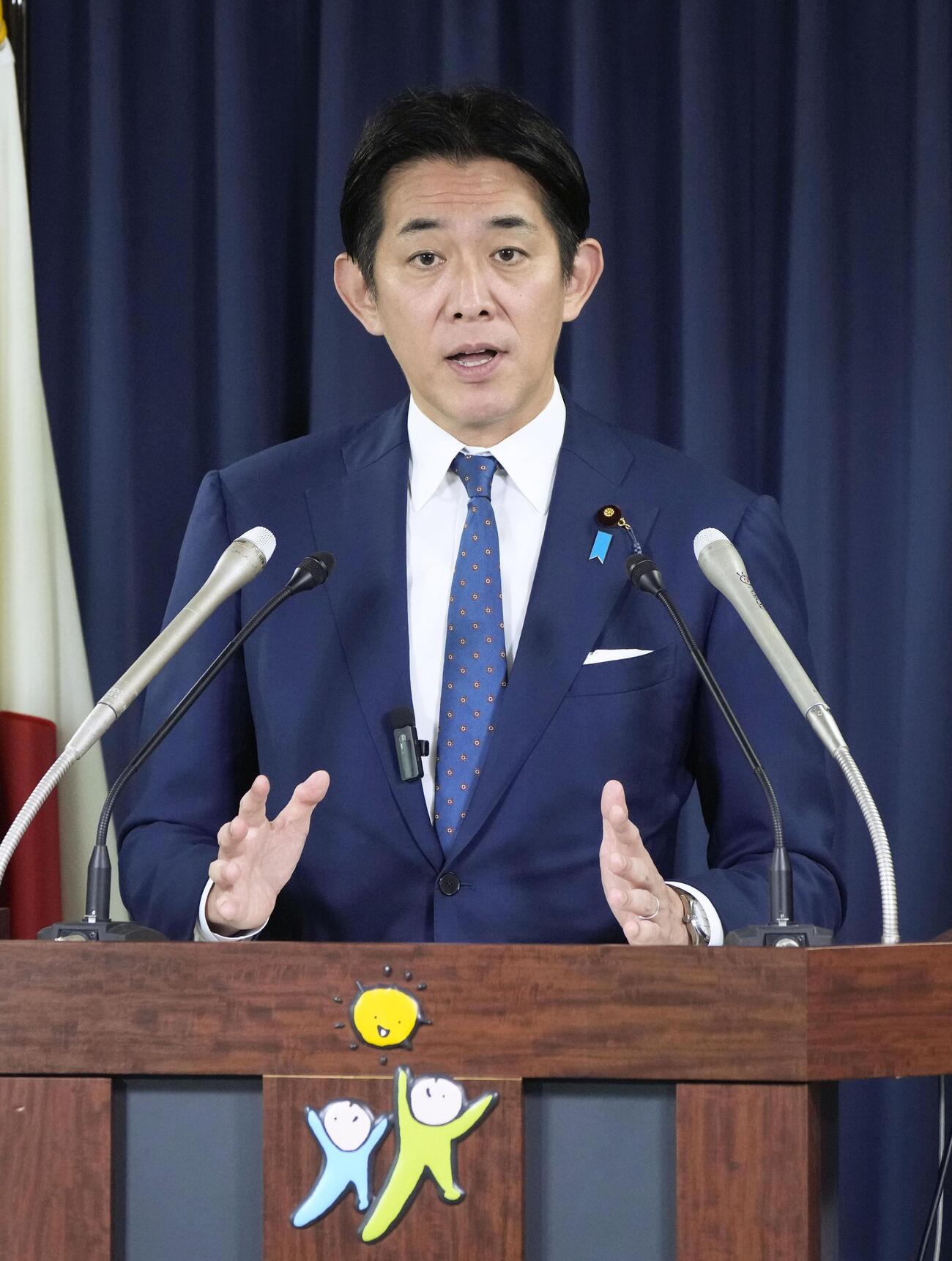 自民党の小林政調会長＝2日、東京・永田町の党本部(共同)