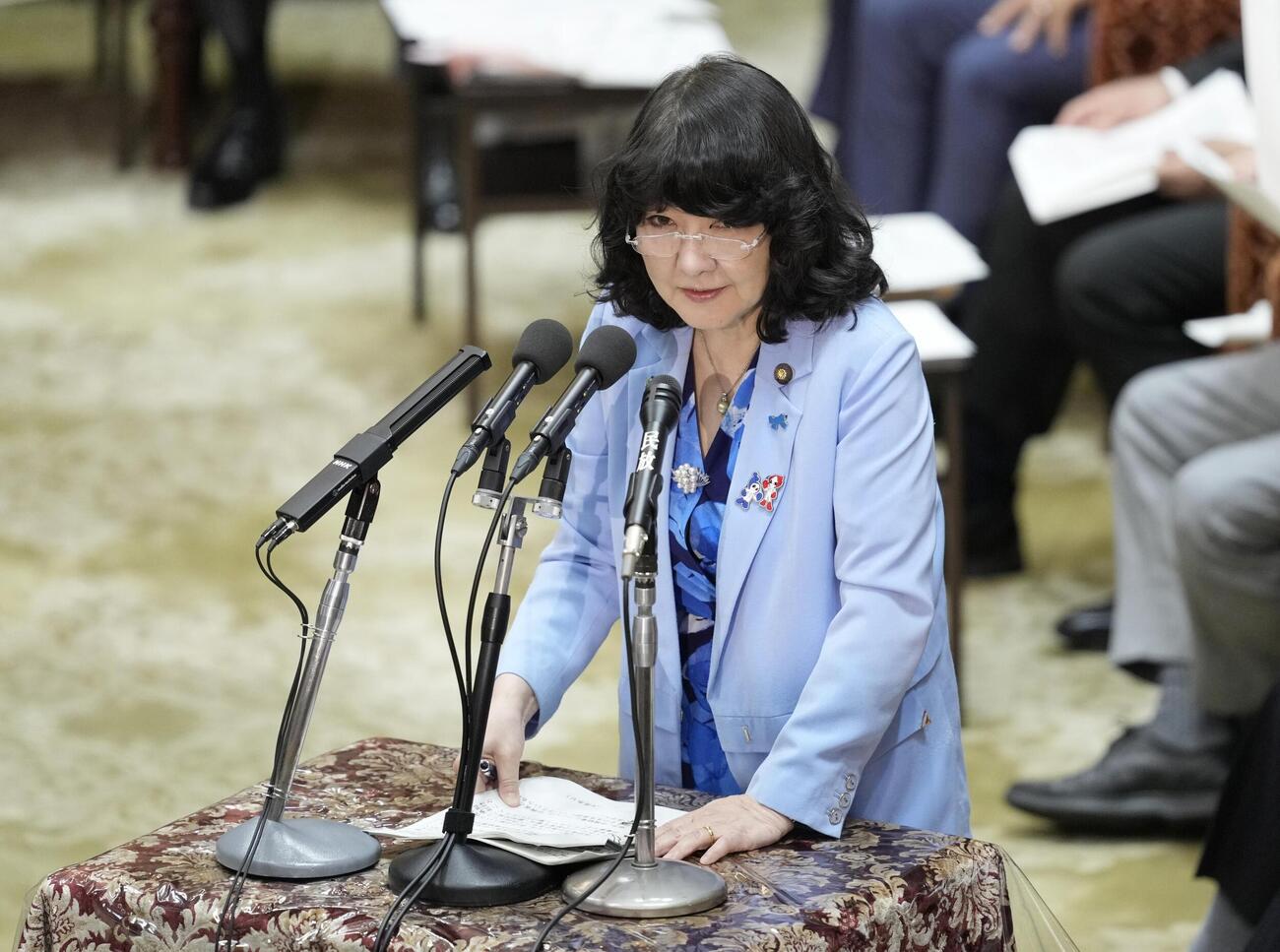 衆院予算委の集中審議で答弁する片山財務相＝7月(共同)