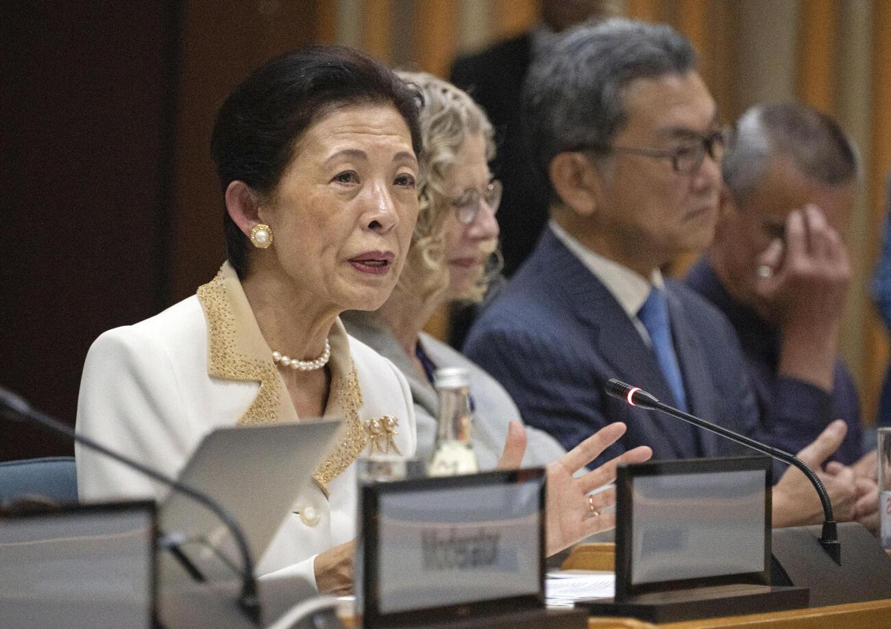7日、ケニアの首都ナイロビにある国連の事務所で講演される高円宮妃久子さま（共同）