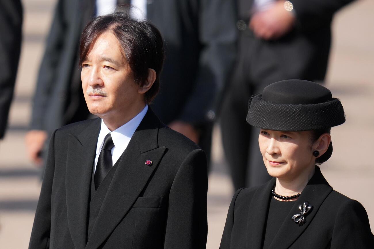 9日、ノルウェー前国王ハラルド5世の葬儀に到着した秋篠宮ご夫妻（ゲッティ＝共同）