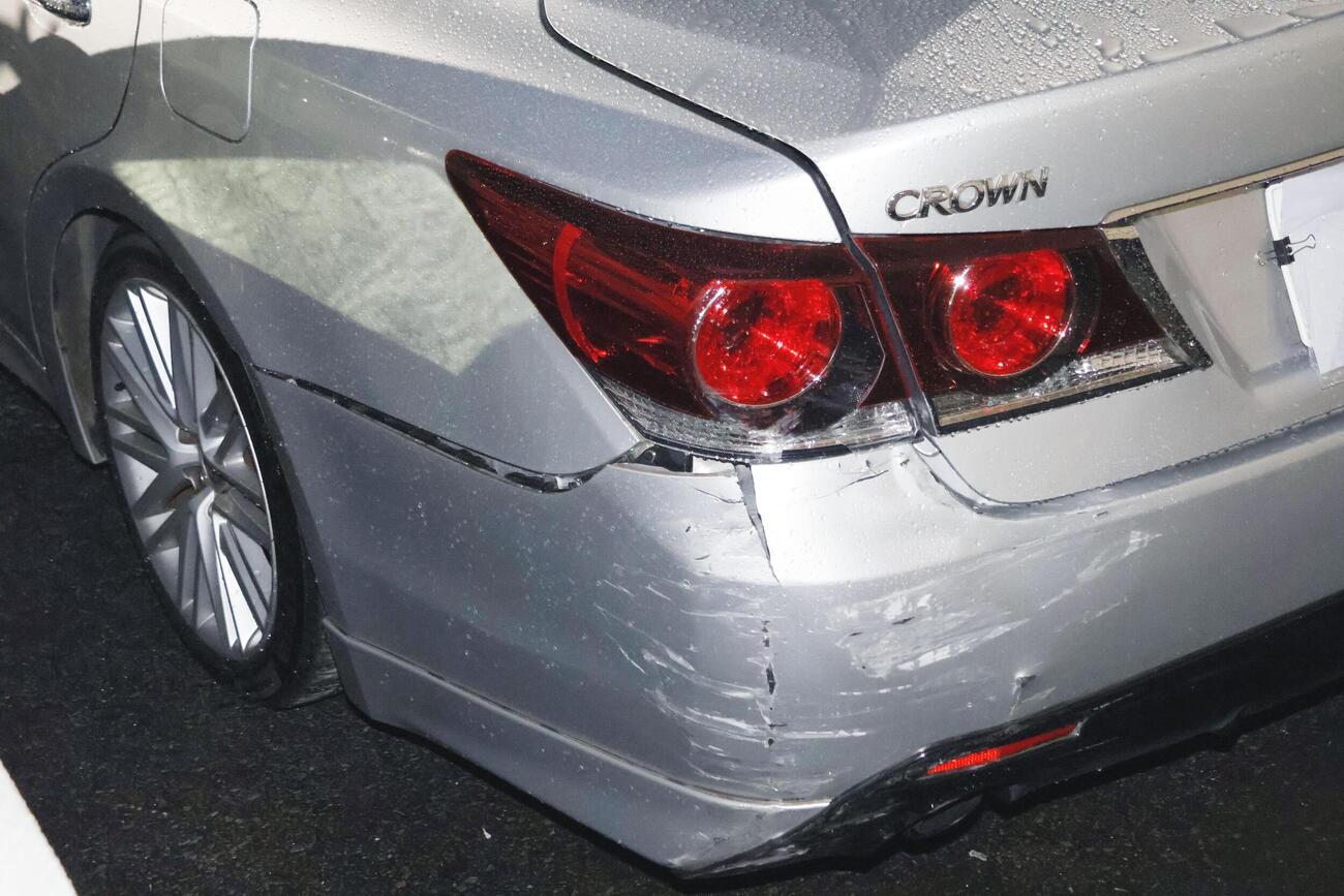 被害を受けた警察車両（共同）