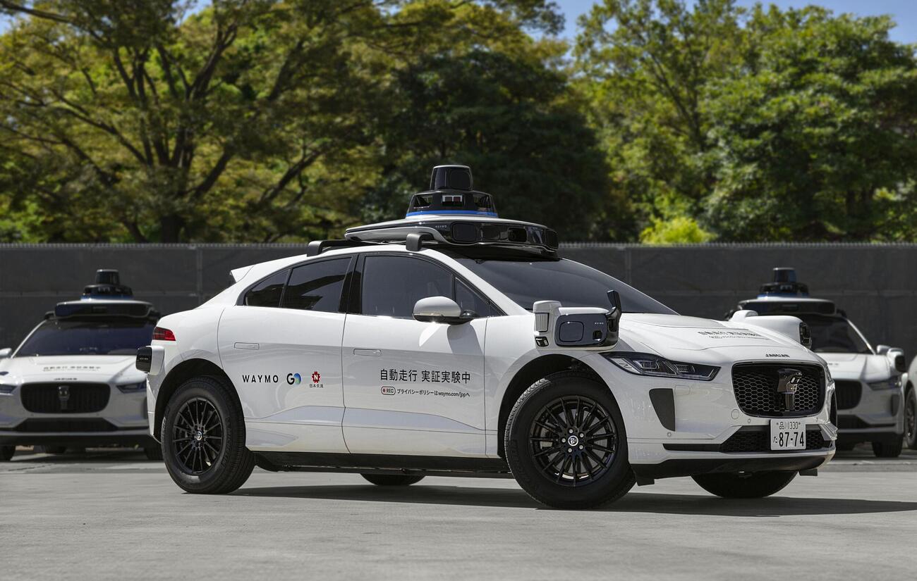 実証実験中のウェイモの自動運転車両＝9月（GO、ウェイモ、日本交通提供）
