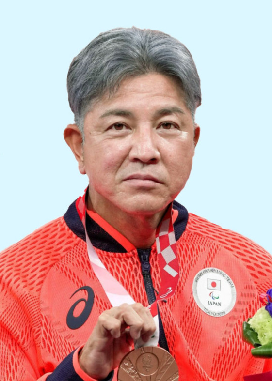 上与那原寛和さん（共同）