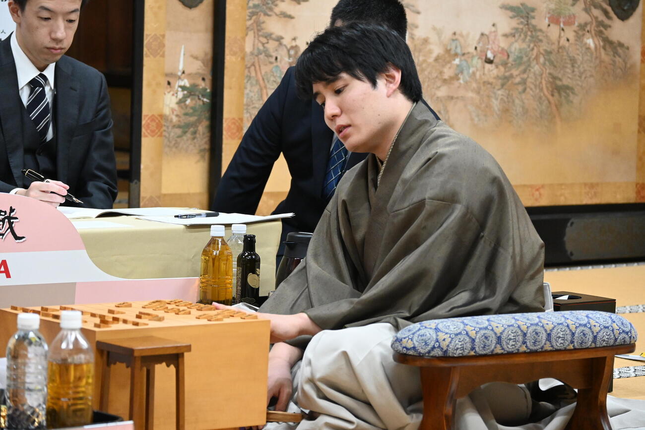 佐々木勇気八段（2025年11月撮影）
