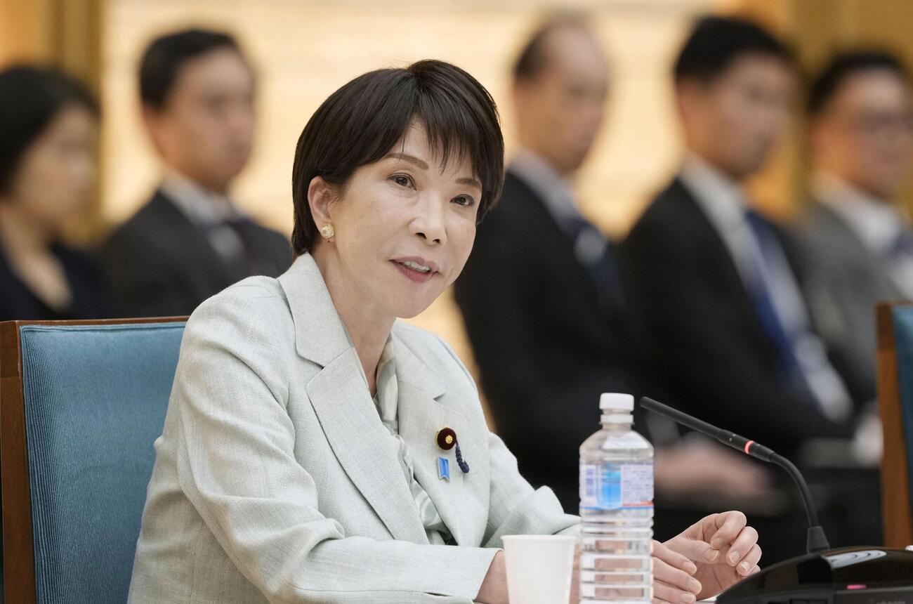 インテリジェンス機能の強化に向けた有識者会議の初会合で発言する高市首相＝28日午後、首相官邸（共同）