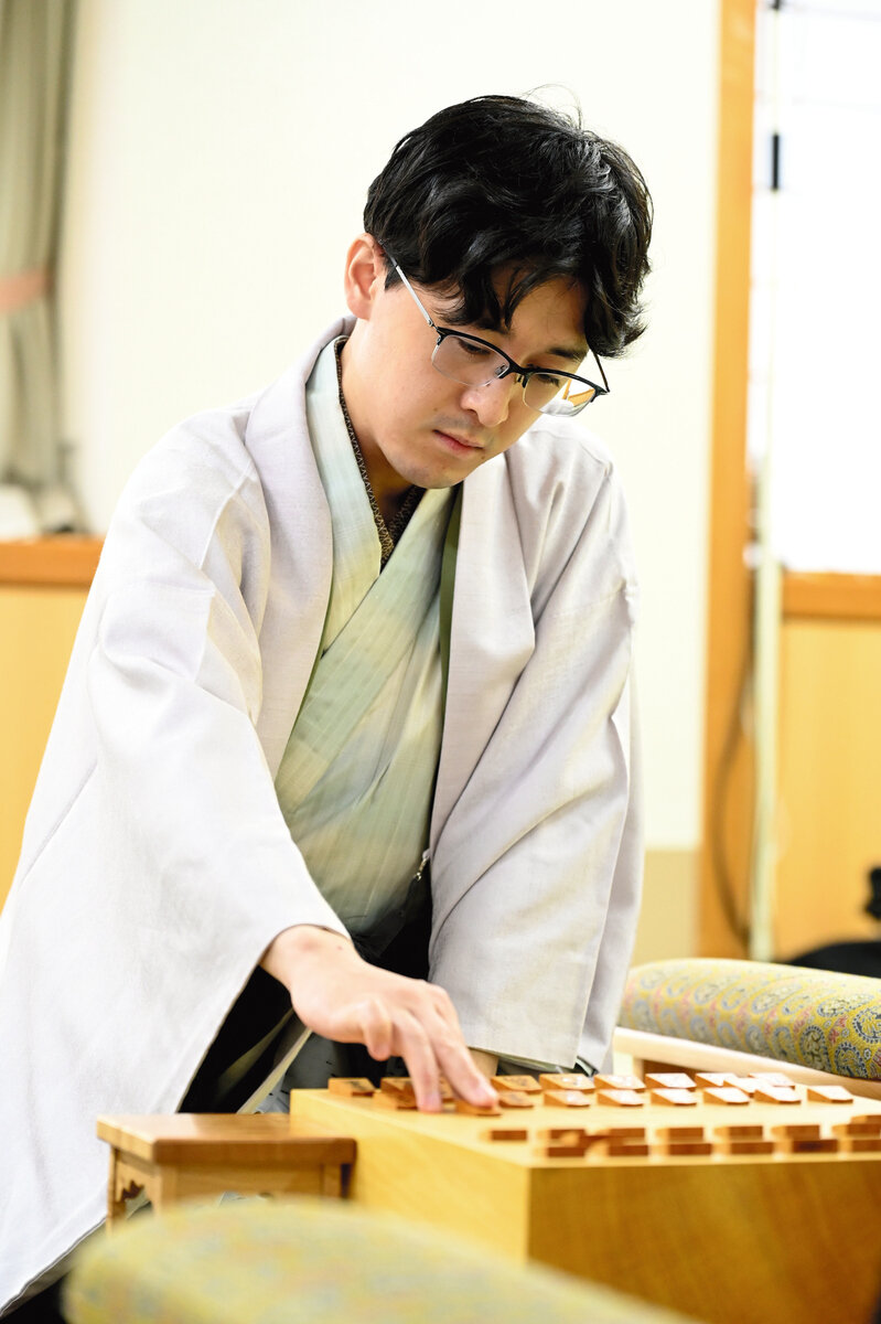 広瀬章人九段に快勝して初防衛に王手をかけた伊藤匠王座（日本将棋連盟提供）