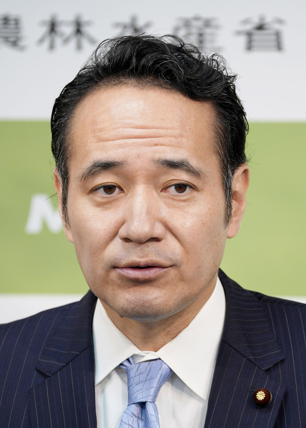 閣議後に記者会見する簗農相＝6日午前、農水省（共同）
