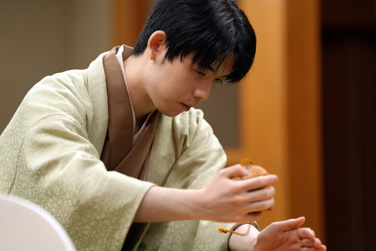 6連覇を目指す藤井聡太竜王（日本将棋連盟提供）