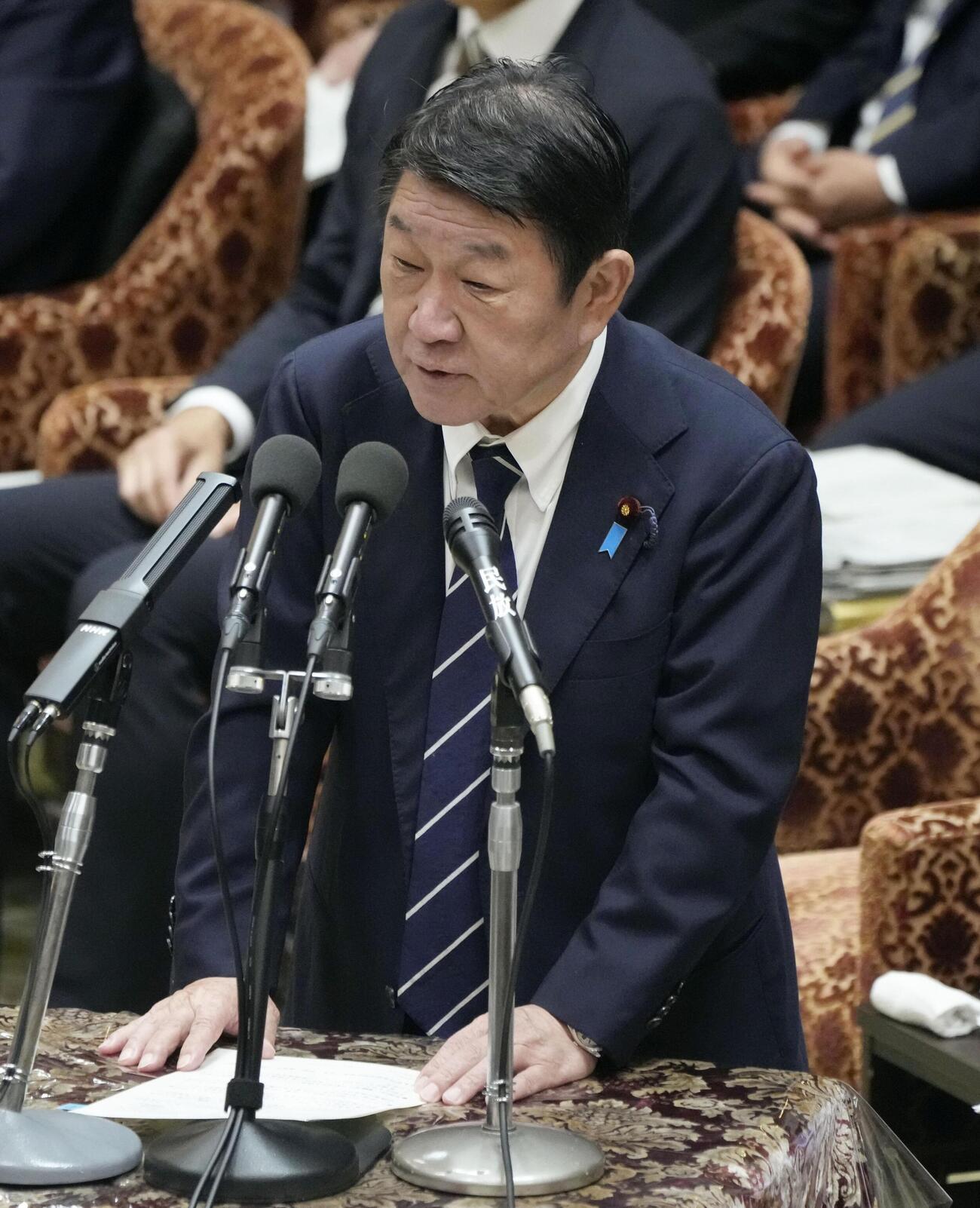 衆院予算委で答弁する茂木外相＝13日午前（共同）